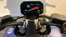BMW R1300 R SE (25MY)